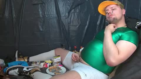 Snapshot of cravingboy chatting on 11-14-25, 04:06 robin online show from 11-14-25, 04:06