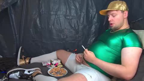 Snapshot of cravingboy chatting on 11-15-25, 10:56 robin online show from 11-15-25, 10:56