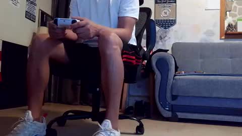 Snapshot of crazy4feetmanic chatting on 12-17-25, 08:26 drbucknaked online show from 12-17-25, 08:26