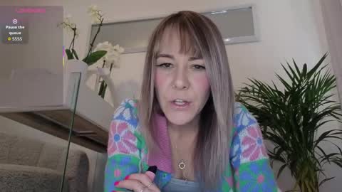 Stacy 2pm to 6pm mon-fri 3 CAT online show from 06-06-26, 01:16