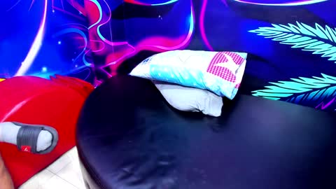 Snapshot of crazy_sexvip chatting on 02-10-26, 03:32 - Girl ZOE and Boy Cain online show from 02-10-26, 03:32