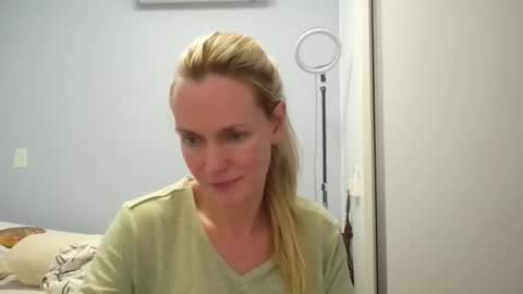 Anny online show from 02-26-26, 12:31