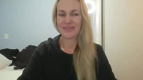 Anny online show from 05-20-26, 12:22