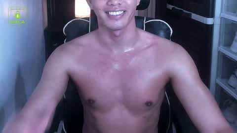 Snapshot of crazyasiancum chatting on 11-04-25, 05:50 Zion online show from 11-04-25, 05:50