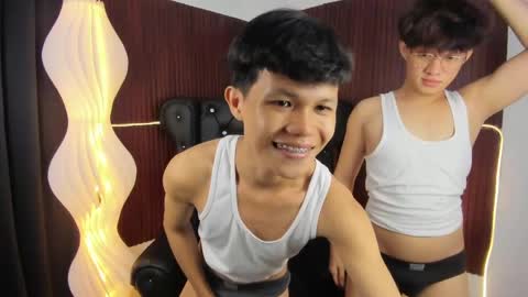 Snapshot of crazyasiantwink chatting on 05-09-26, 04:01 James online show from 05-09-26, 04:01
