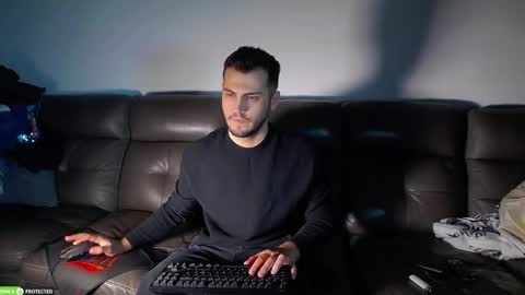 Snapshot of crazydom1 chatting on 10-23-25, 06:28 Crazy online show from 10-23-25, 06:28