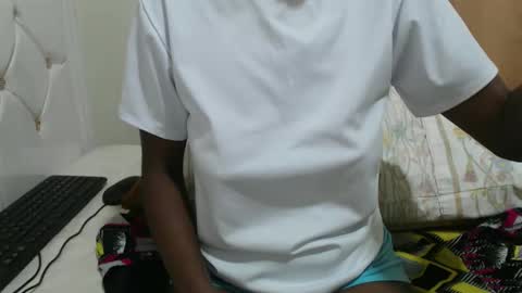 Snapshot of crazyebonie chatting on 09-13-25, 11:43 Ebonie online show from 09-13-25, 11:43