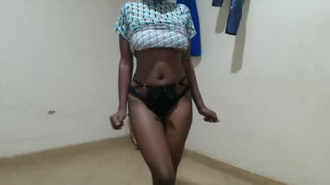 Snapshot of crazyebonie chatting on 10-01-25, 10:16 Ebonie online show from 10-01-25, 10:16