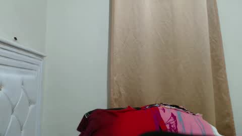 Snapshot of crazyebonie chatting on 10-02-25, 07:43 Ebonie online show from 10-02-25, 07:43