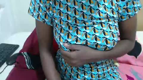 Snapshot of crazyebonie chatting on 10-15-25, 07:14 Ebonie online show from 10-15-25, 07:14