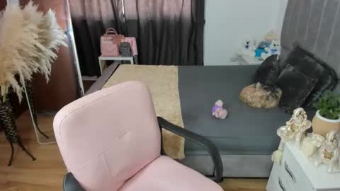 LAURA online show from 03-03-26, 03:29