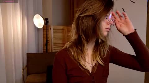 Snapshot of crazysound chatting on 01-13-26, 06:40 Alice online show from 01-13-26, 06:40