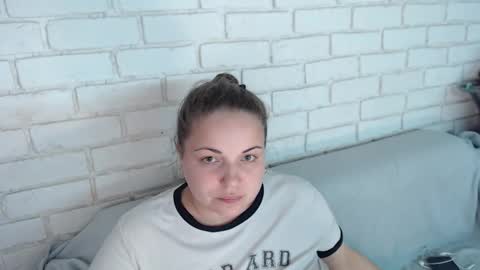 Crazyy Girl  online show from 11-02-25, 03:36