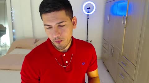 Snapshot of crazyybull chatting on 09-24-25, 04:05 Bull online show from 09-24-25, 04:05