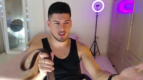 Snapshot of crazyybull chatting on 10-03-25, 03:25 Bull online show from 10-03-25, 03:25