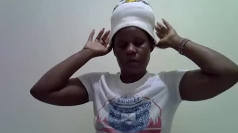 Snapshot of crazzybaby01 chatting on 11-01-25, 01:13 crazzybaby01 online show from 11-01-25, 01:13