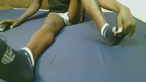 Snapshot of crazzyfucck chatting on 10-30-25, 09:33 Samuel online show from 10-30-25, 09:33