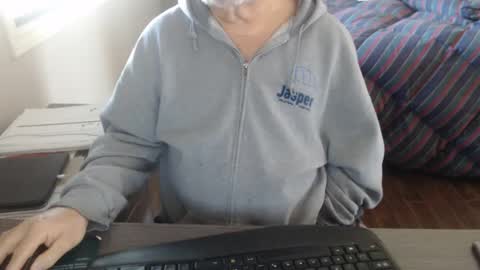 Creamormilk online show from 10-03-25, 03:42