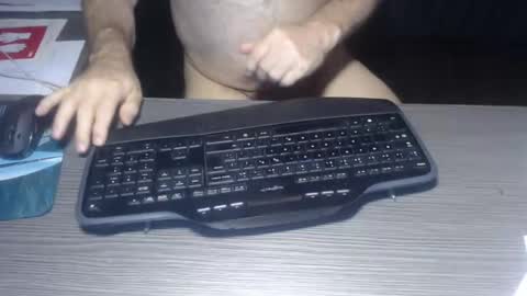 Creamormilk online show from 10-22-25, 09:20