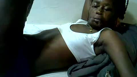 Snapshot of creamy_pussie chatting on 06-12-26, 09:41 creamy_pussie online show from 06-12-26, 09:41