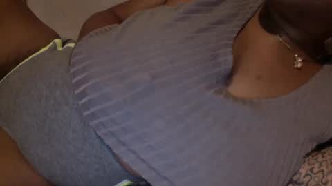 Snapshot of creamycocobabe chatting on 09-22-25, 05:15 CreamyCocoBabe online show from 09-22-25, 05:15