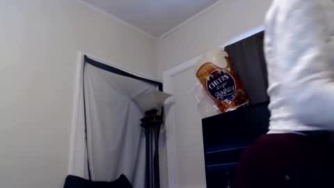 CreamyExotica online show from 02-21-25, 04:59