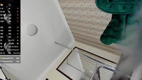 Snapshot of creamyinkk chatting on 01-13-25, 10:58 Sophie online show from 01-13-25, 10:58