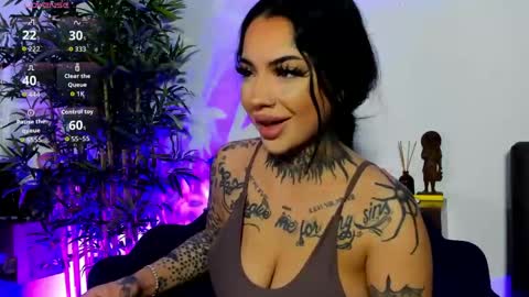 Sophie online show from 05-11-26, 06:08