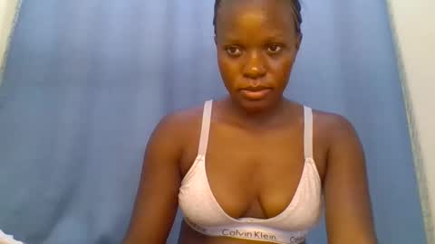 Snapshot of creamypussy15 chatting on 02-27-26, 05:02 MARY online show from 02-27-26, 05:02