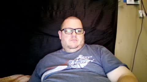 Snapshot of creeeping_death chatting on 12-02-24, 08:22 The hopeless romantic online show from 12-02-24, 08:22