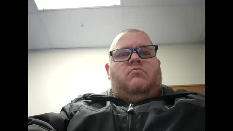 Snapshot of creeeping_death chatting on 01-24-25, 04:59 The hopeless romantic online show from 01-24-25, 04:59