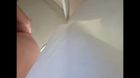 Snapshot of creeeping_death chatting on 11-09-25, 04:33 The hopeless romantic online show from 11-09-25, 04:33