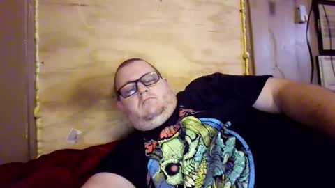 Snapshot of creeeping_death chatting on 11-24-25, 08:41 The hopeless romantic online show from 11-24-25, 08:41