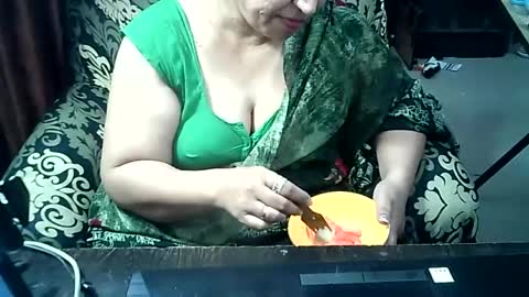 Snapshot of crezybhabihot chatting on 07-06-26, 07:16 Sonika69 online show from 07-06-26, 07:16