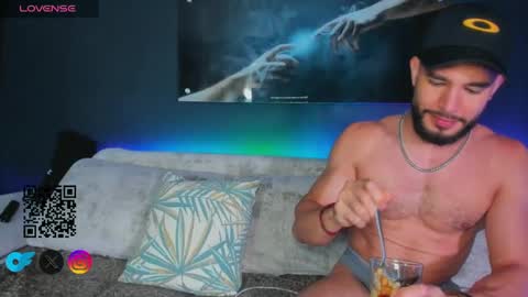 Snapshot of crhistian1_ chatting on 02-01-25, 04:35 CRHISTIAN online show from 02-01-25, 04:35