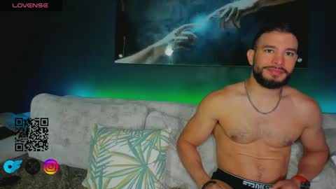 Snapshot of crhistian1_ chatting on 02-05-25, 04:03 CRHISTIAN online show from 02-05-25, 04:03