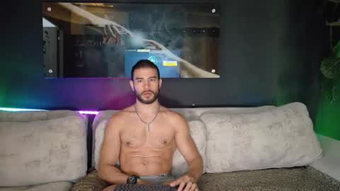 CRHISTIAN online show from 04-12-26, 03:28