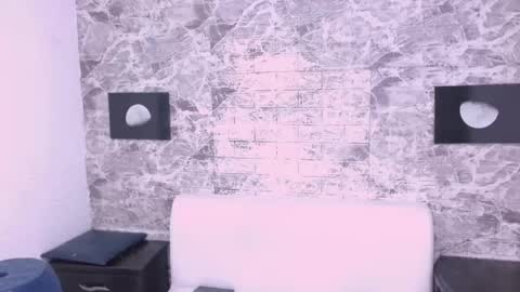 Snapshot of criisbrown_ chatting on 11-18-25, 11:03 CriisBrown online show from 11-18-25, 11:03