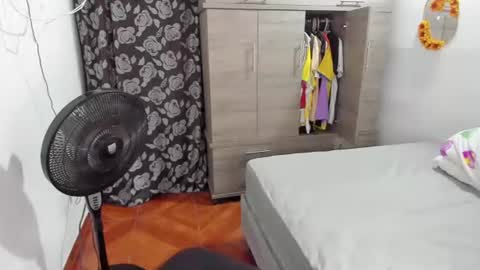 criistal_0 online show from 07-16-26, 02:06