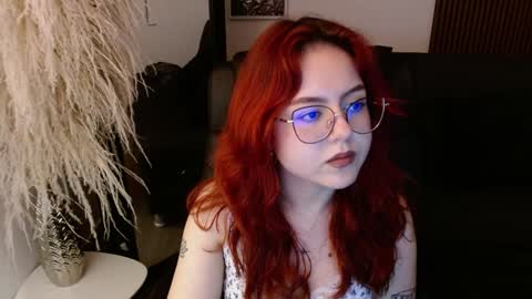 Snapshot of crimson_tati chatting on 12-04-24, 10:46 Tatiana online show from 12-04-24, 10:46