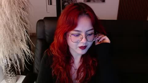 Snapshot of crimson_tati chatting on 12-06-24, 07:32 Tatiana online show from 12-06-24, 07:32