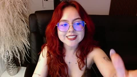 Snapshot of crimson_tati chatting on 12-06-24, 10:38 Tatiana online show from 12-06-24, 10:38