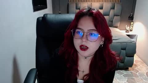 Snapshot of crimson_tati chatting on 12-11-24, 06:14 Tatiana online show from 12-11-24, 06:14