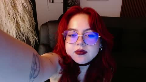 Snapshot of crimson_tati chatting on 12-24-24, 08:55 Tatiana online show from 12-24-24, 08:55