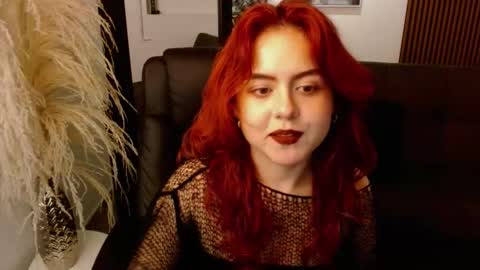 Snapshot of crimson_tati chatting on 01-09-25, 09:27 Tatiana online show from 01-09-25, 09:27