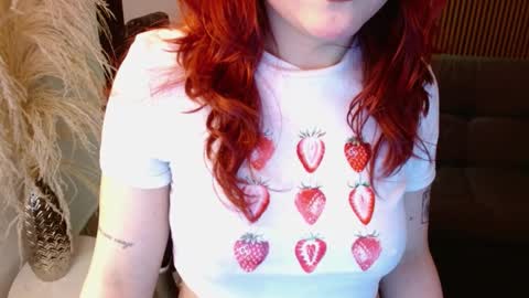 Snapshot of crimson_tati chatting on 01-11-25, 07:39 Tatiana online show from 01-11-25, 07:39