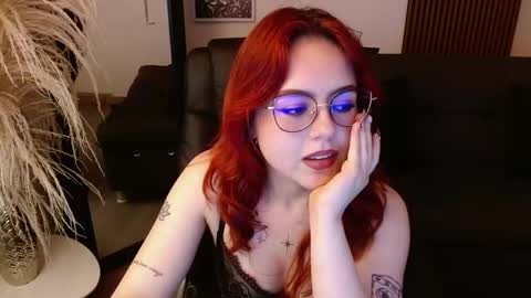 Snapshot of crimson_tati chatting on 02-05-25, 06:13 Tatiana online show from 02-05-25, 06:13