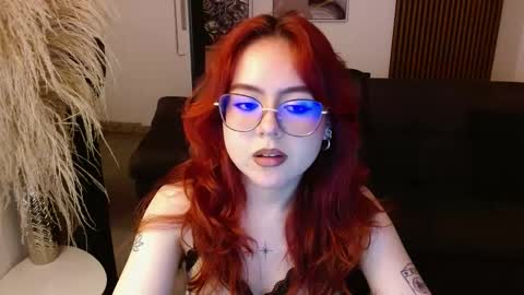 Snapshot of crimson_tati chatting on 02-07-25, 06:45 Tatiana online show from 02-07-25, 06:45