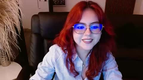 Snapshot of crimson_tati chatting on 02-12-25, 04:33 Tatiana online show from 02-12-25, 04:33