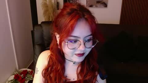 Snapshot of crimson_tati chatting on 02-19-25, 08:22 Tatiana online show from 02-19-25, 08:22